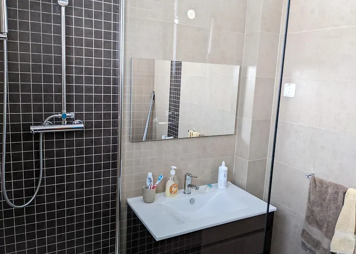 Front-line Seaview アパート